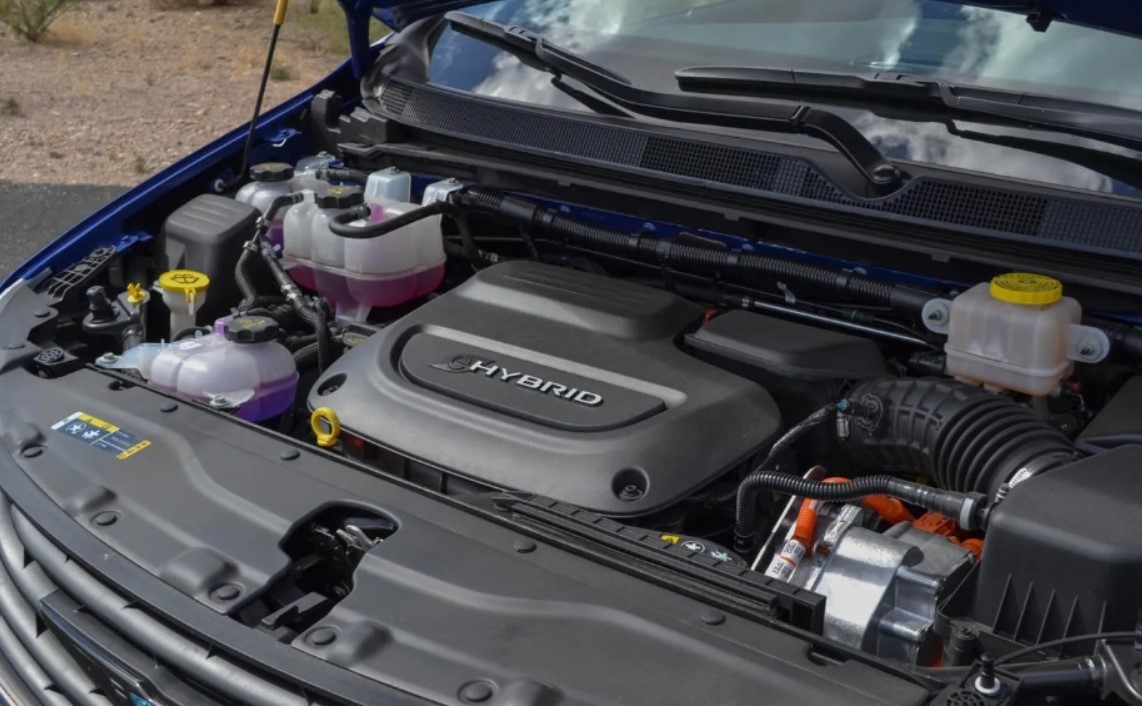 2023 Chrysler Pacifica Engine