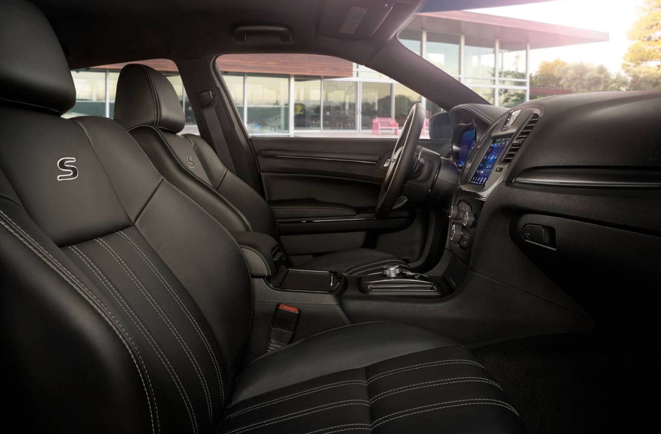 2023 Chrysler 300 S Interior