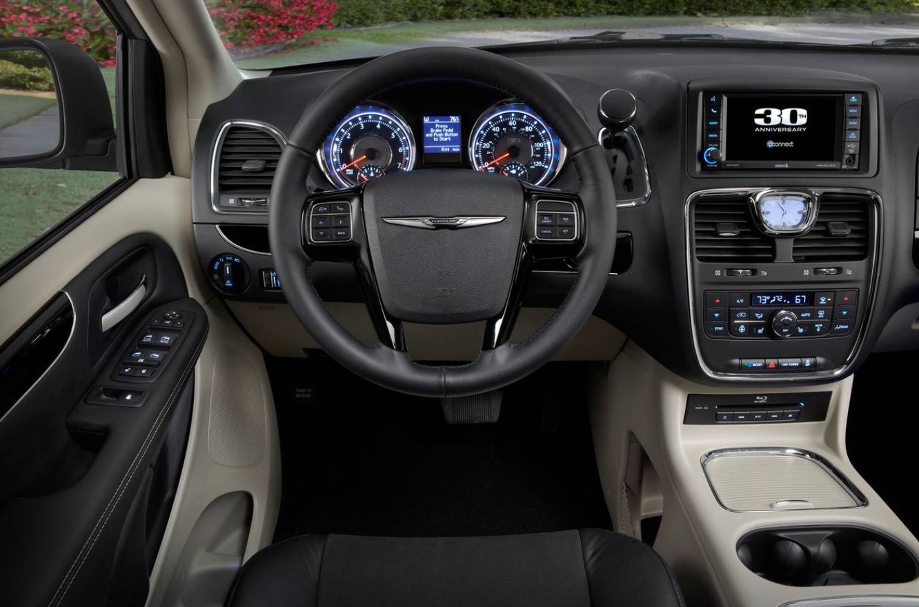 2023 Chrysler Town and Country Towing Capacity Interior