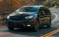Is the Chrysler Pacifica being discontinued