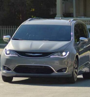 Is the 2022 Chrysler Pacifica awd