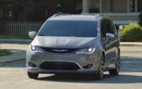 Does the 2022 Chrysler Pacifica have awd