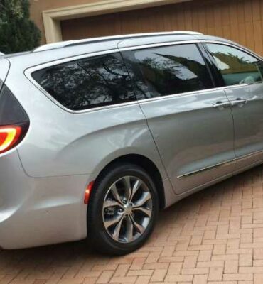 2022 Chrysler Pacifica Hybrid Review, Price, Release Date