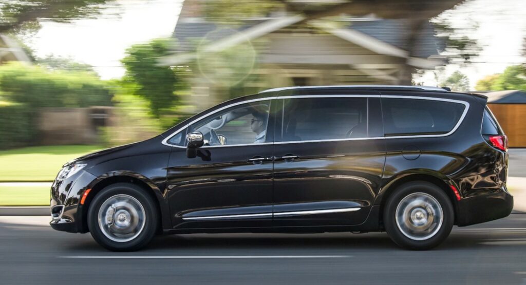 Chrysler Voyager 2023 Exterior