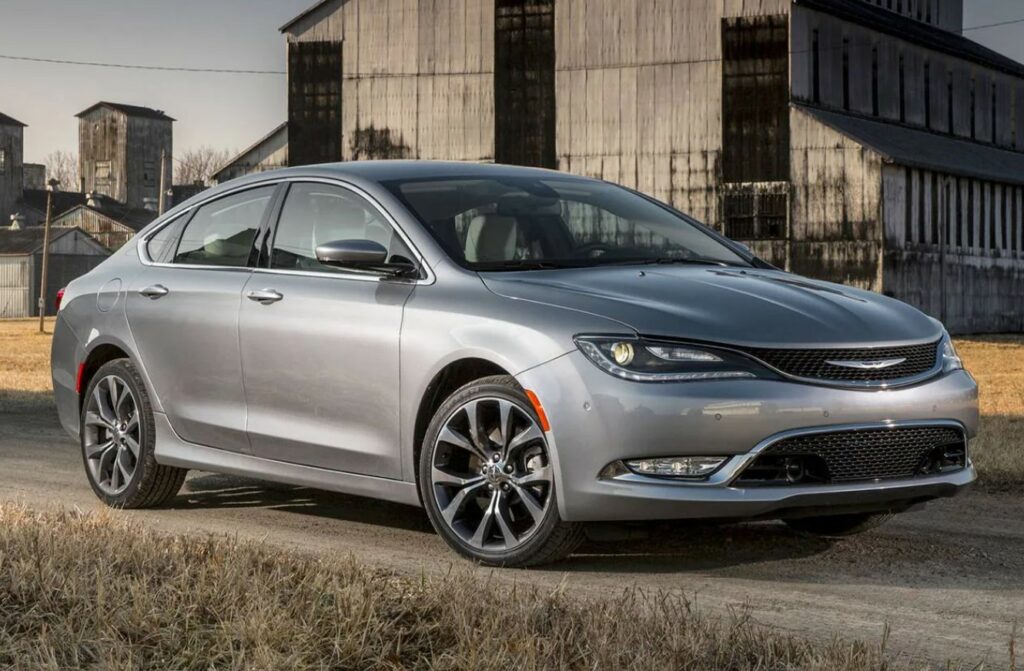 2023 Chrysler 200 Hybrid Exterior