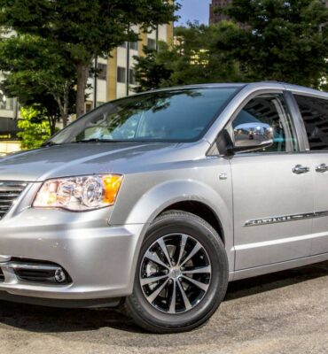 2023 Chrysler Town and Country Review, Interior, Release Date