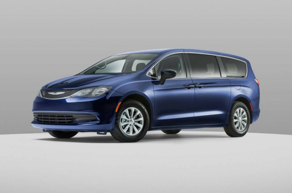 New 2023 Chrysler Voyager Exterior