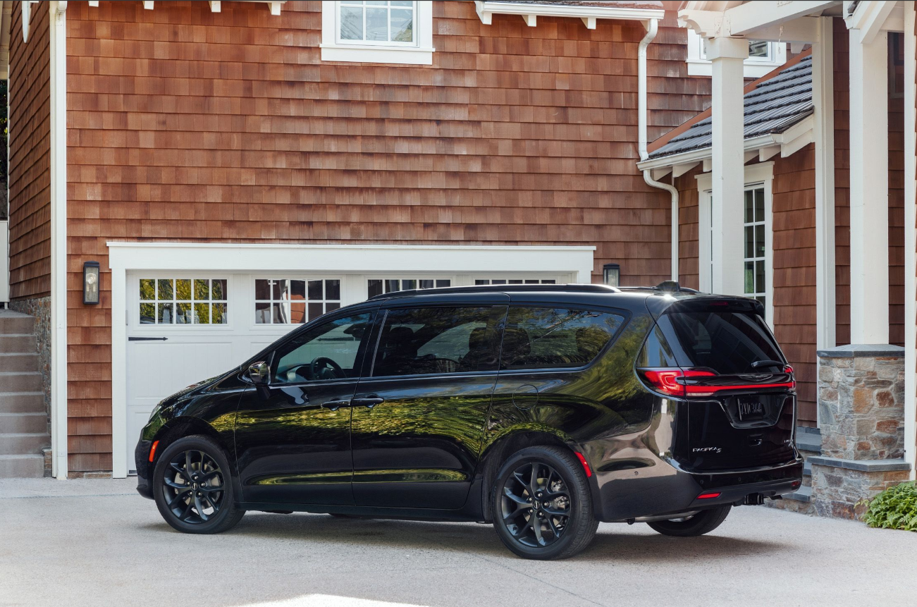 2025 Chrysler Pacifica Hybrid Pinnacle Features