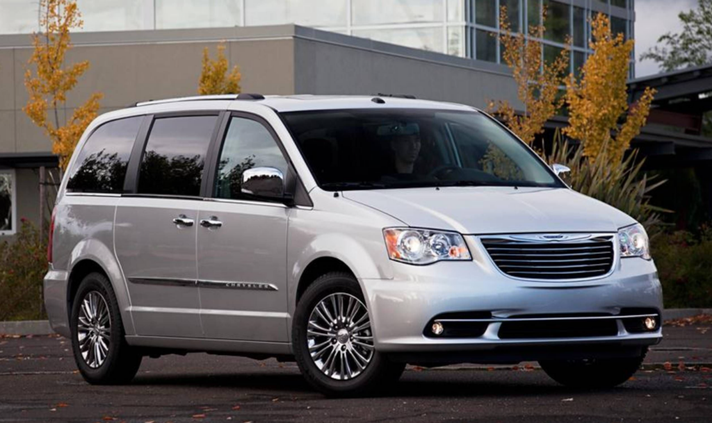 2025 Chrysler Town And Country Exterior