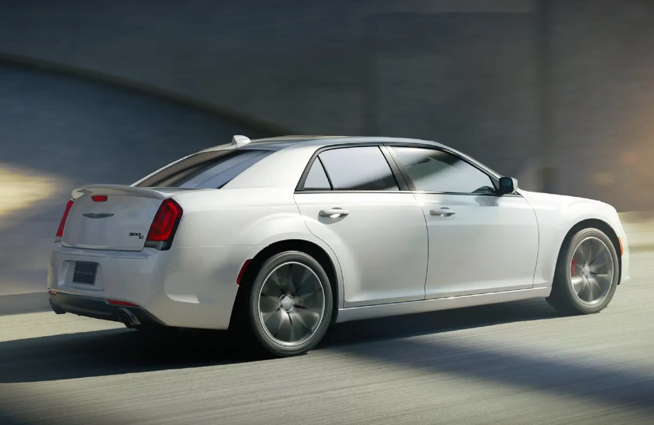 2025 Chrysler 300 Touring L